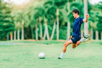 国少U15意大利邀请赛0-1负罗马尼亚，主帅秀罗语获赞｜南宫体育（配图示意）